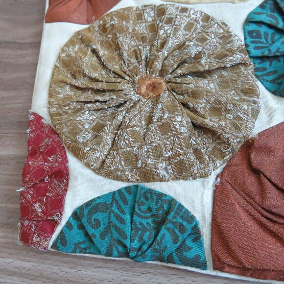 PIER 1 IMPORTS Cotton Silk Applique Patchwork Circle Decor Throw Pillow Sham - Picture 4 of 13